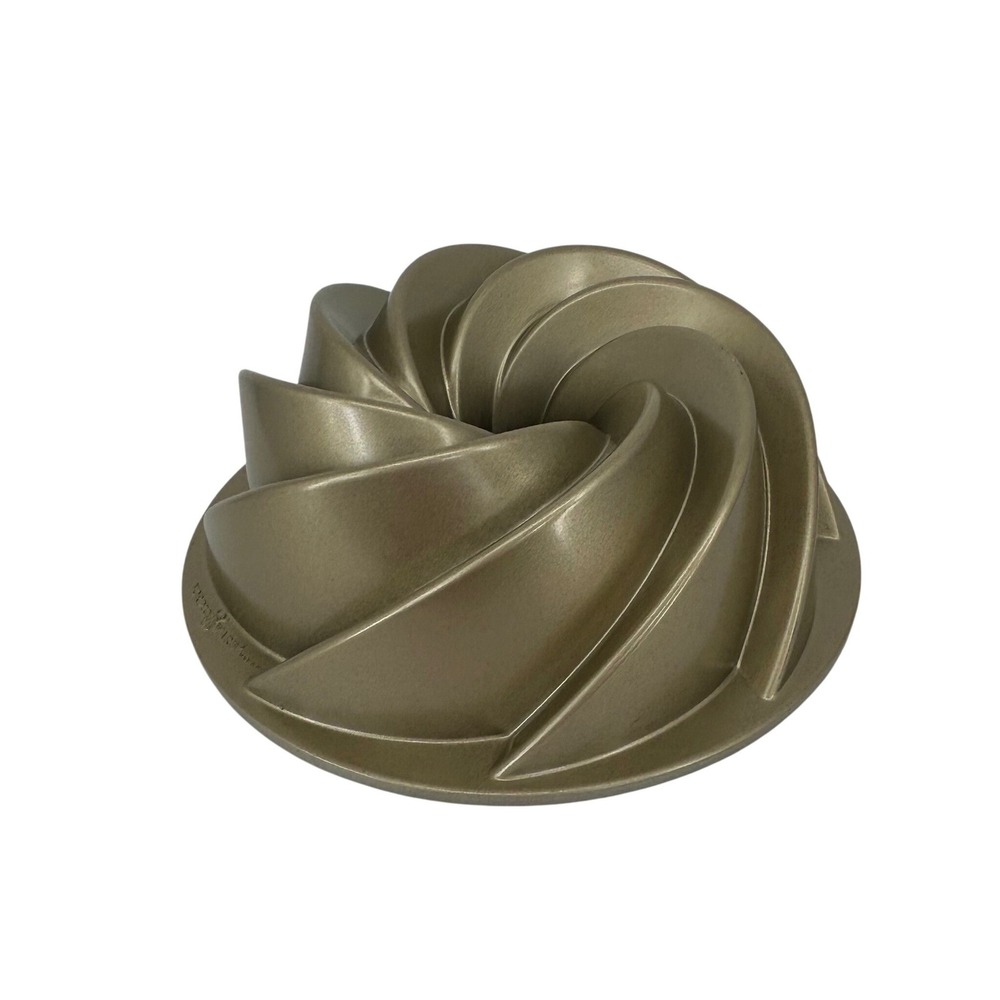 Nordic Ware Heritage Bundt Pan 9 Inch Cast Aluminum Champagne Gold Spiral Cake